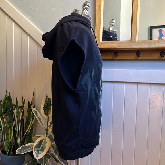 GIVENCHY PARIS ROTTWEILER Sleeveless Hoodie in Black - Picture 9 of 15